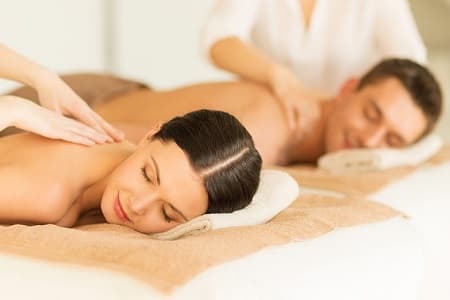 Couples massage